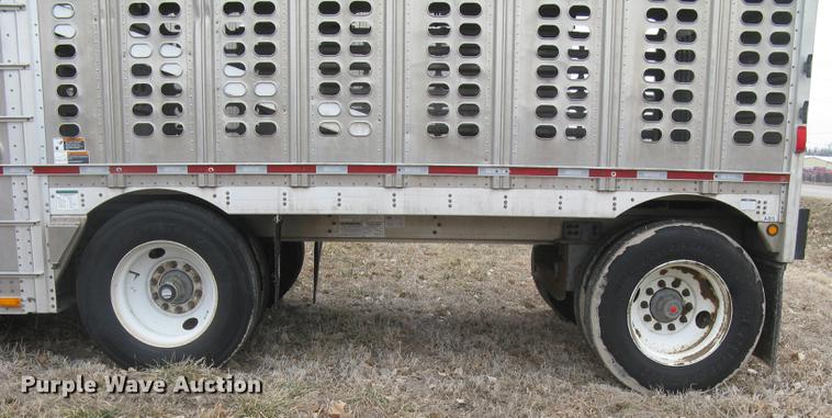 image for item DC1342 2011 Wilson Silver Star PSDCL-402 livestock trailer