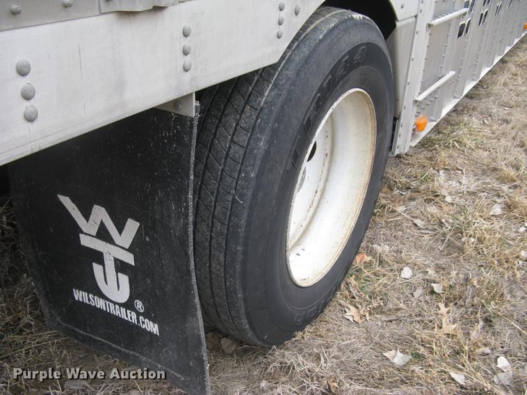 image for item DC1342 2011 Wilson Silver Star PSDCL-402 livestock trailer