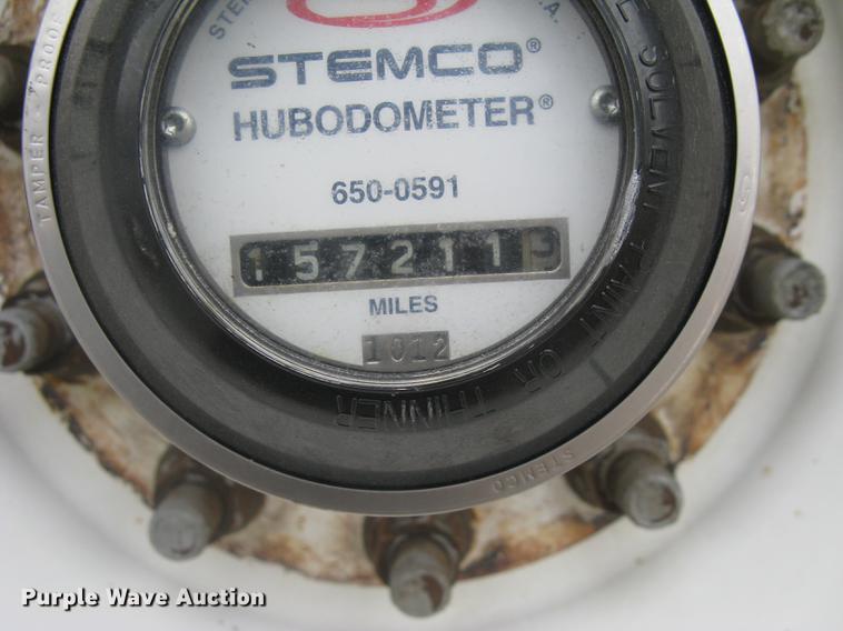 image for item DC1342 2011 Wilson Silver Star PSDCL-402 livestock trailer