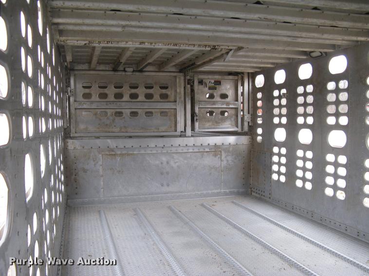 image for item DC1342 2011 Wilson Silver Star PSDCL-402 livestock trailer