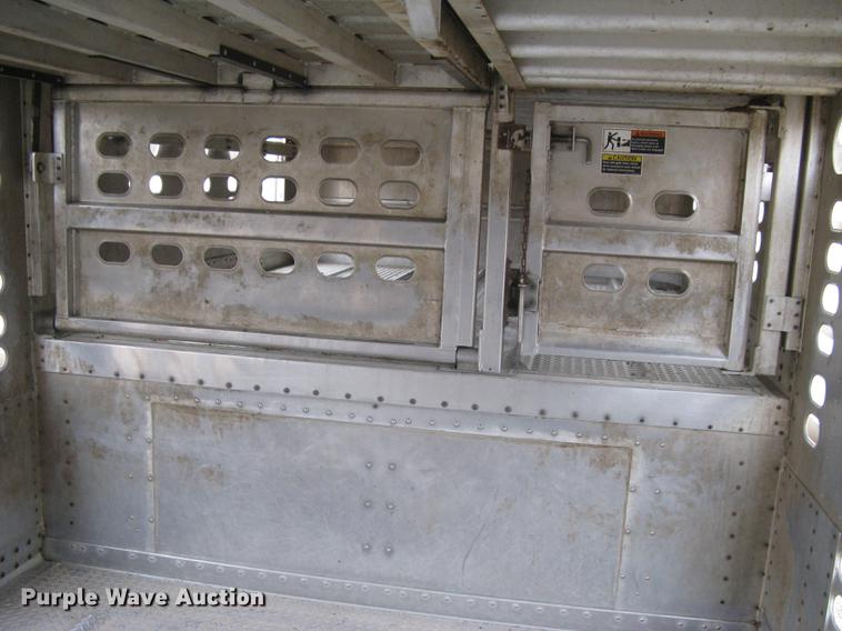 image for item DC1342 2011 Wilson Silver Star PSDCL-402 livestock trailer