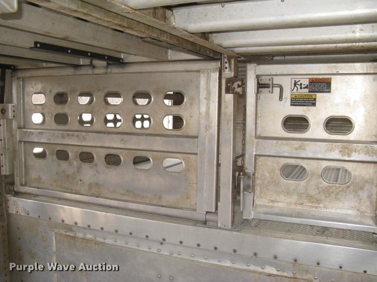 image for item DC1342 2011 Wilson Silver Star PSDCL-402 livestock trailer