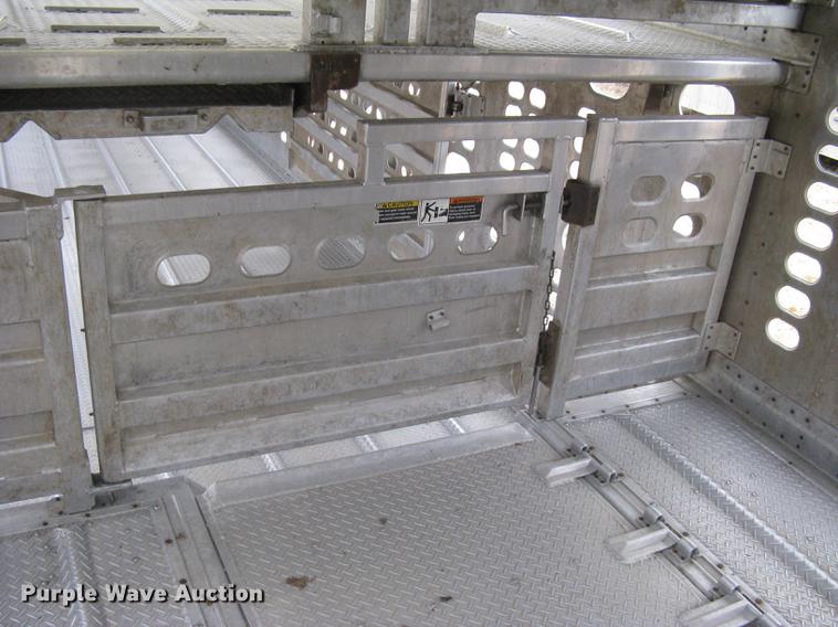 image for item DC1342 2011 Wilson Silver Star PSDCL-402 livestock trailer