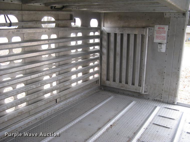 image for item DC1342 2011 Wilson Silver Star PSDCL-402 livestock trailer