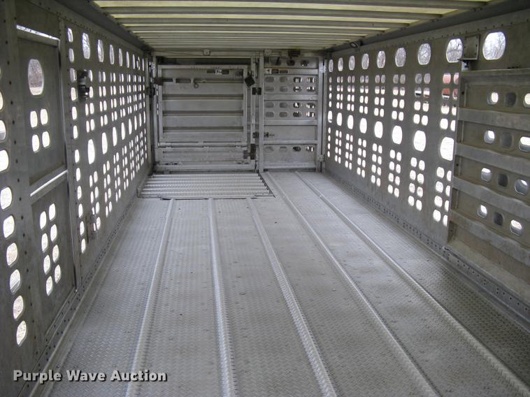 image for item DC1342 2011 Wilson Silver Star PSDCL-402 livestock trailer