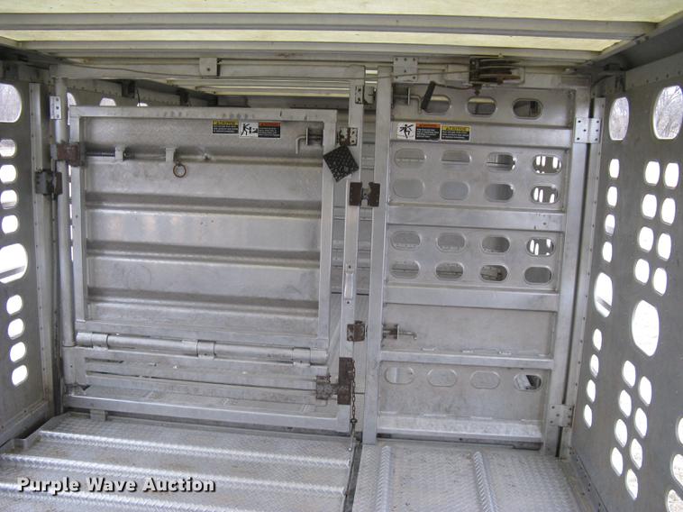 image for item DC1342 2011 Wilson Silver Star PSDCL-402 livestock trailer