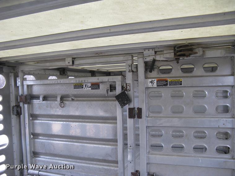 image for item DC1342 2011 Wilson Silver Star PSDCL-402 livestock trailer