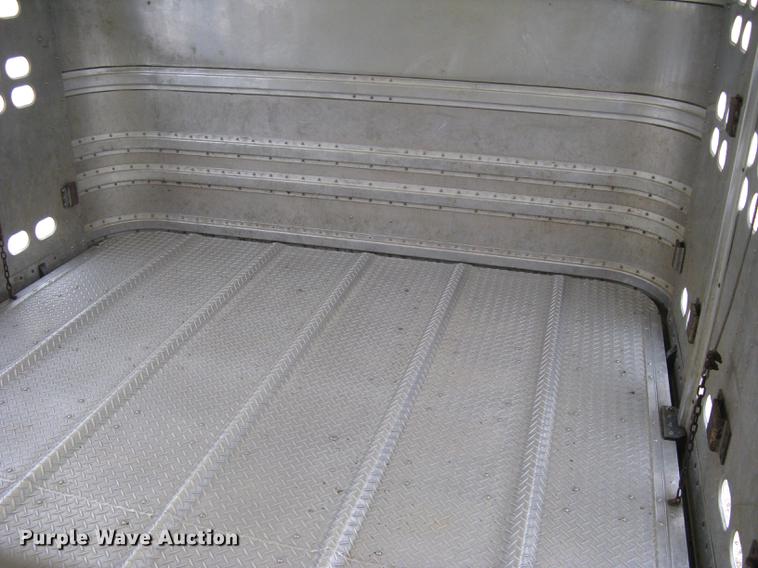 image for item DC1342 2011 Wilson Silver Star PSDCL-402 livestock trailer