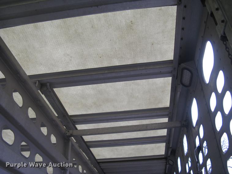 image for item DC1342 2011 Wilson Silver Star PSDCL-402 livestock trailer