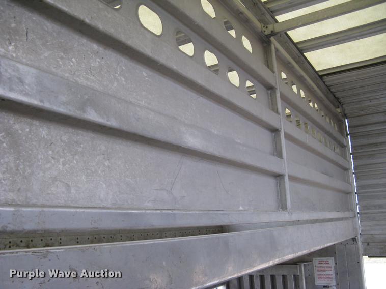 image for item DC1342 2011 Wilson Silver Star PSDCL-402 livestock trailer