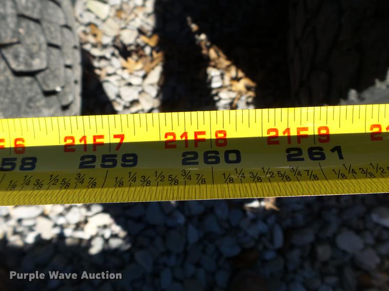 image for item DD2382 1995 Peterbilt 379 semi truck