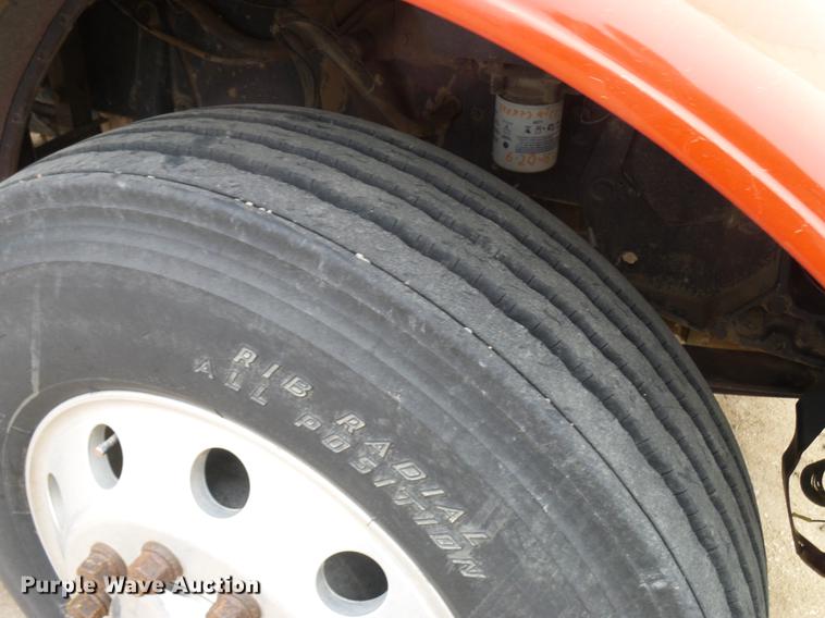 image for item DD5987 2000 Peterbilt 379 semi truck