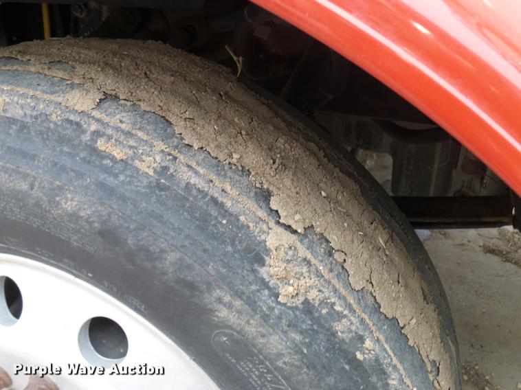 image for item DD5987 2000 Peterbilt 379 semi truck