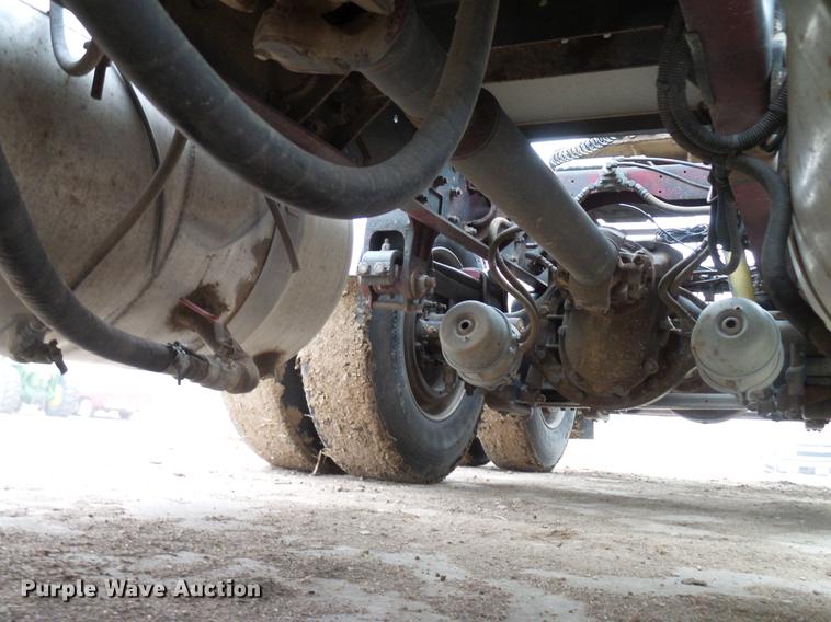 image for item DD5987 2000 Peterbilt 379 semi truck