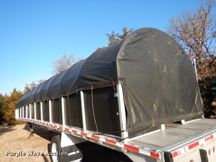image for item DF2128 2004 Reitnouer 48A2 flatbed trailer