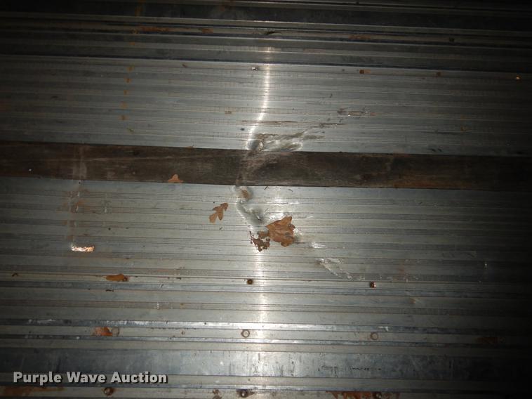 image for item DF2128 2004 Reitnouer 48A2 flatbed trailer