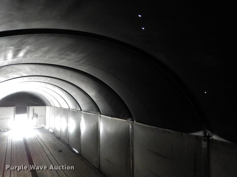 image for item DF2128 2004 Reitnouer 48A2 flatbed trailer