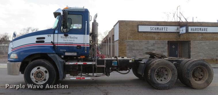 image for item DG3848 2006 Mack CXN613 semi truck