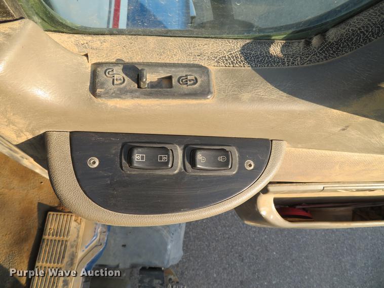 image for item DG3848 2006 Mack CXN613 semi truck