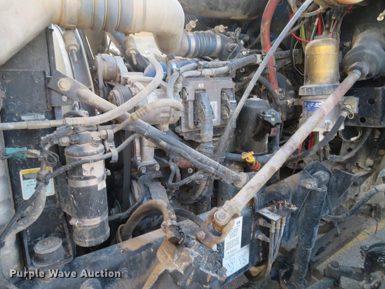 image for item DG3848 2006 Mack CXN613 semi truck