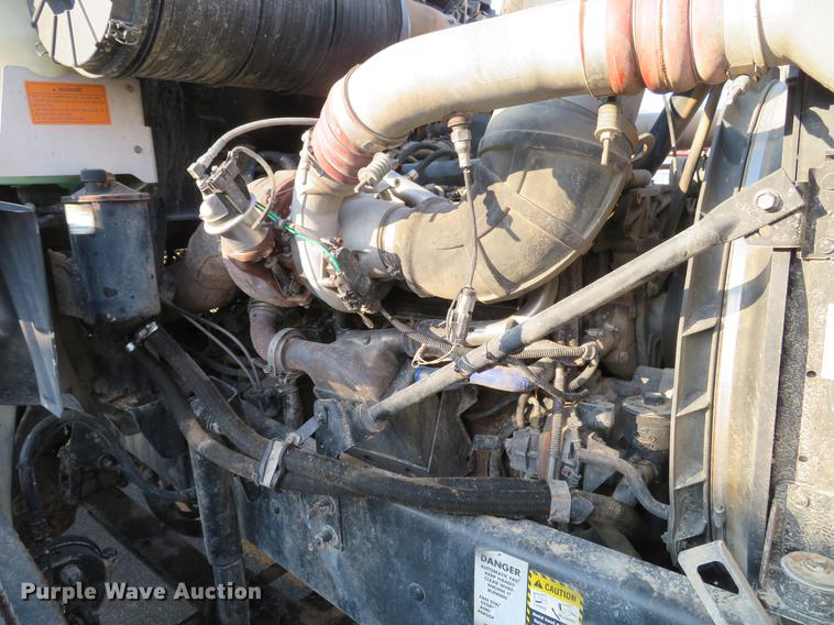 image for item DG3848 2006 Mack CXN613 semi truck