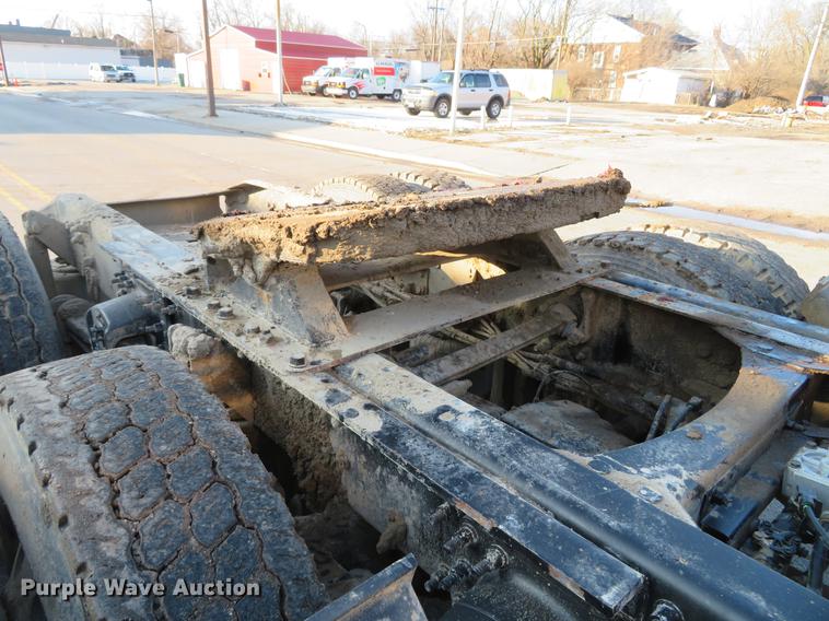 image for item DG3848 2006 Mack CXN613 semi truck