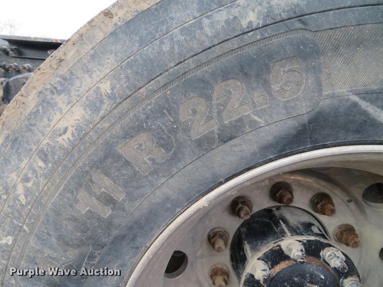 image for item DG3848 2006 Mack CXN613 semi truck