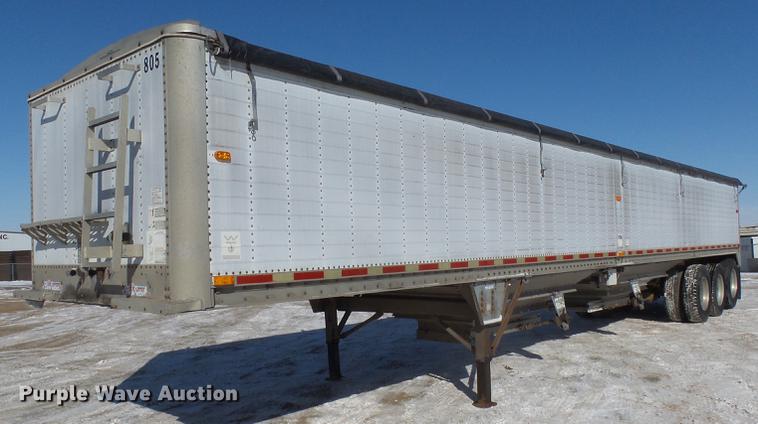 image for item DX9165 1993 Wilson DWH-200 double hopper bottom grain trailer