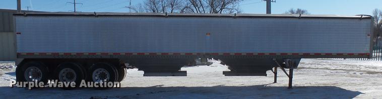 image for item DX9165 1993 Wilson DWH-200 double hopper bottom grain trailer