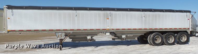 image for item DX9165 1993 Wilson DWH-200 double hopper bottom grain trailer