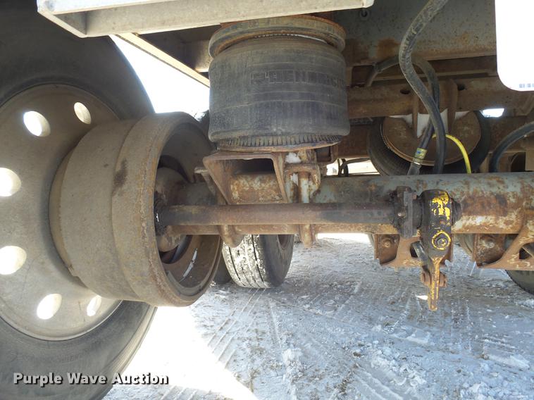 image for item DX9165 1993 Wilson DWH-200 double hopper bottom grain trailer