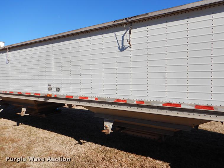 image for item FH9004 2000 Wilson Pace Setter double hopper bottom grain trailer