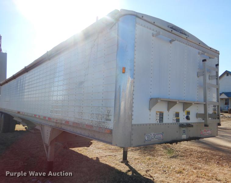 image for item FH9004 2000 Wilson Pace Setter double hopper bottom grain trailer