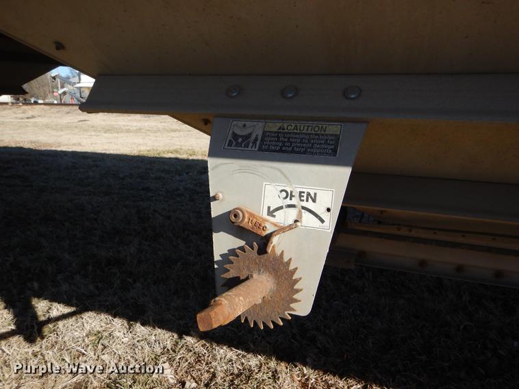 image for item FH9004 2000 Wilson Pace Setter double hopper bottom grain trailer