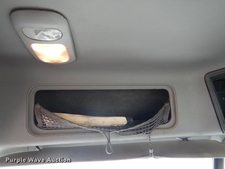 image for item FH9005 2003 Freightliner Columbia semi truck