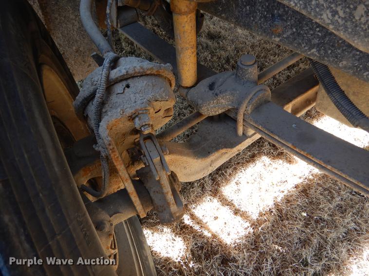 image for item FH9005 2003 Freightliner Columbia semi truck