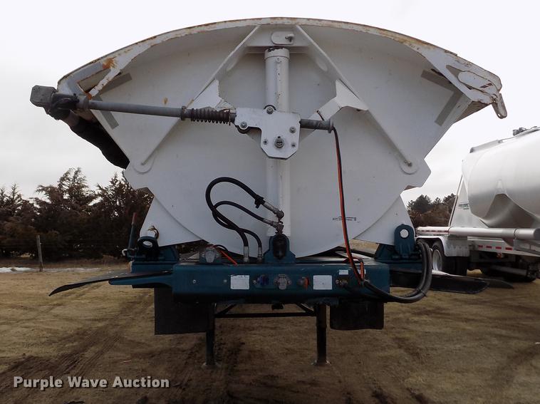 image for item FH9035 2004 Smithco 2002P side dump trailer