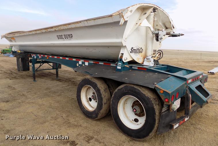 image for item FH9035 2004 Smithco 2002P side dump trailer