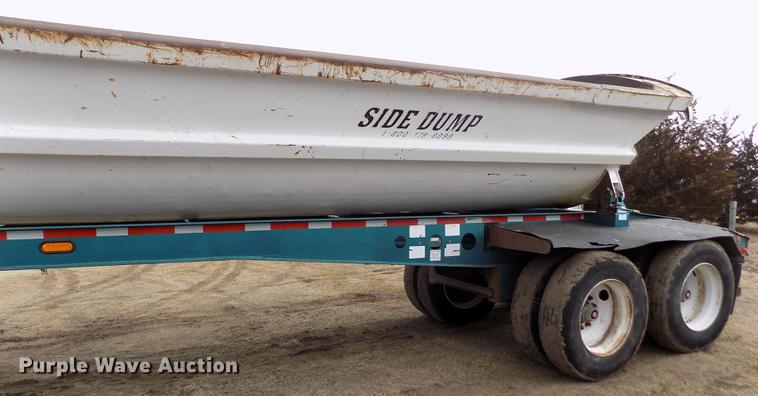 image for item FH9035 2004 Smithco 2002P side dump trailer