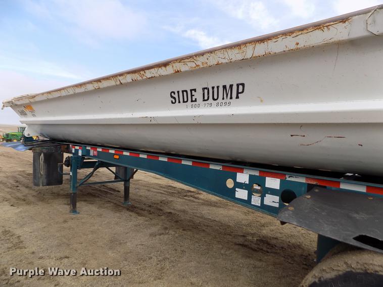 image for item FH9035 2004 Smithco 2002P side dump trailer