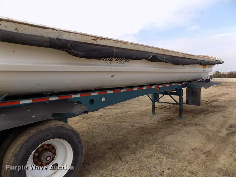 image for item FH9035 2004 Smithco 2002P side dump trailer