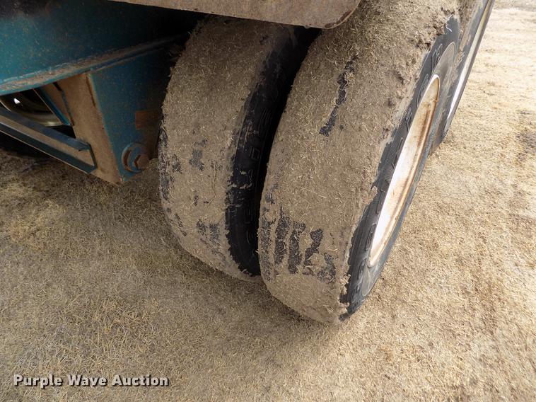 image for item FH9035 2004 Smithco 2002P side dump trailer