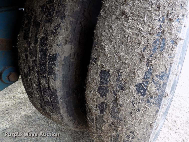 image for item FH9035 2004 Smithco 2002P side dump trailer