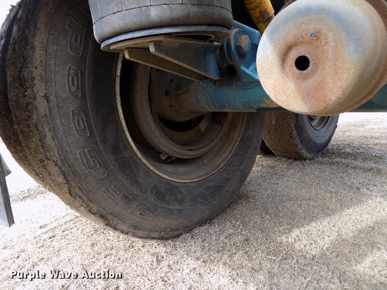 image for item FH9035 2004 Smithco 2002P side dump trailer