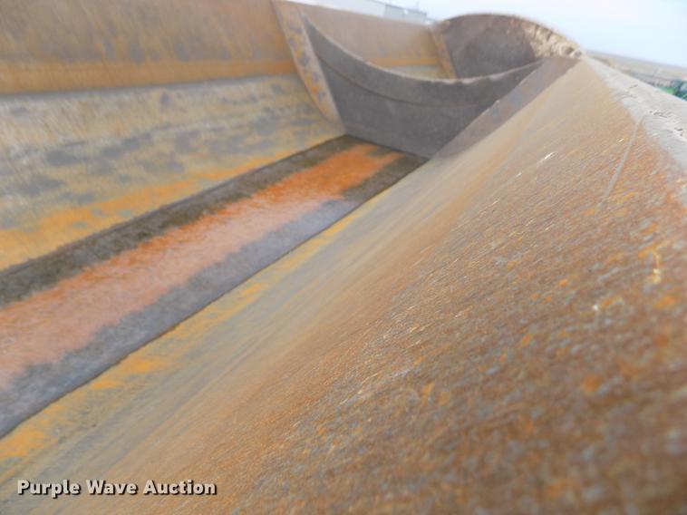 image for item FH9035 2004 Smithco 2002P side dump trailer