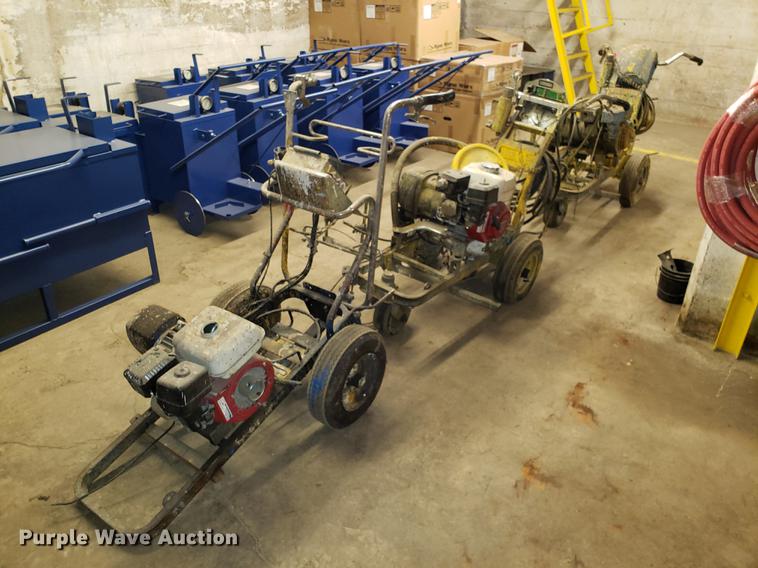 image for item AV9293 (3) paint sprayers