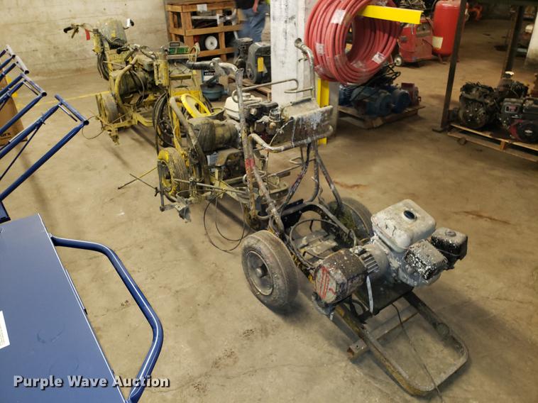 image for item AV9293 (3) paint sprayers