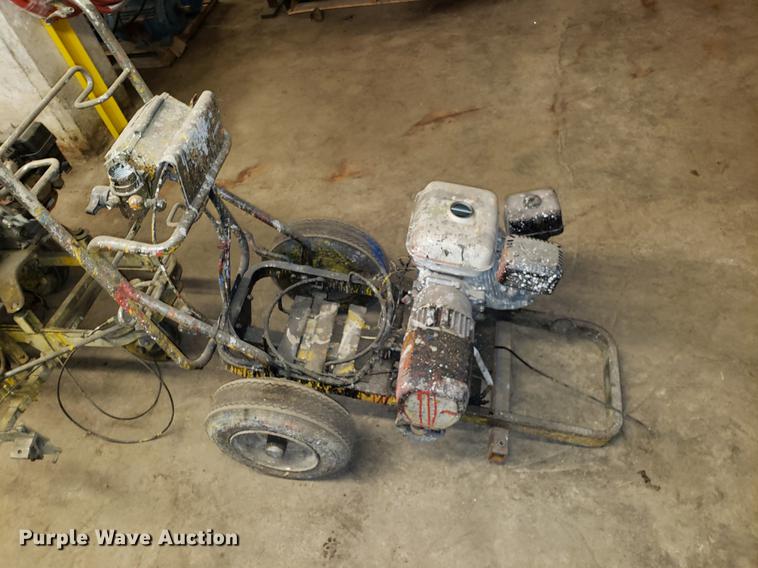 image for item AV9293 (3) paint sprayers