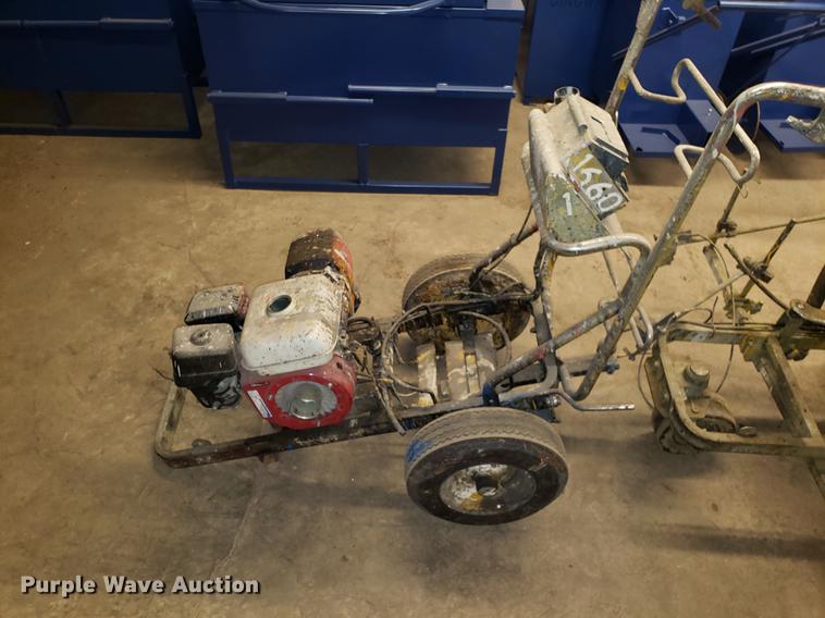 image for item AV9293 (3) paint sprayers