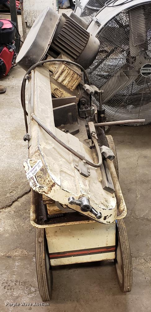 image for item AV9300 Jet bandsaw